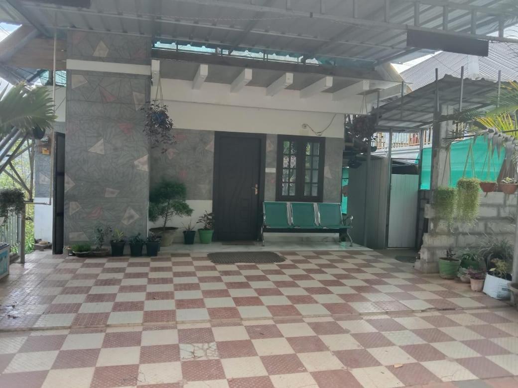 Riya Home Stay Munnar Anaviratty Exterior photo